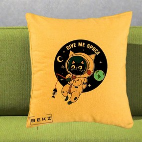 Perna Decorativa Give Me Space Pisica Astronaut, 40x40 cm, Galben, Husa Detasabila, Perna Inclusa, BEKZ®