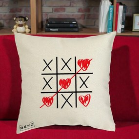 Cadou Romantic - Perna Personalizata Love Joc X si Inima cu Castigator Iubire, 40x40 cm, Ecru, Husa Detasabila, Perna Inclusa, BEKZ®