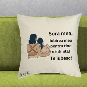Cadou pentru Sora - Perna Personalizata Sora Mea Te Iubesc Doua Fete Fashioniste Line Art, 40x40 cm, Ecru, Husa Detasabila, Perna Inclusa, BEKZ®