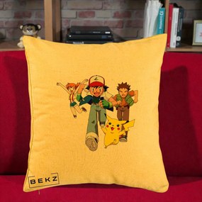 Perna Personalizata Pokemon Ash Misty Brock si Pikachu, 40x40 cm, Galben, Husa Detasabila, Perna Inclusa, BEKZ®