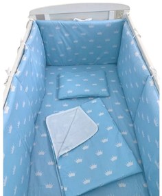 Lenjerie de pat bebelusi 120x60 cm cu aparatori laterale pufoase  cearșaf  păturică dubla și pernuta slim Deseda  Coronite Albastre pe alb