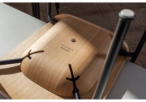 Scaune de dining în culoare naturală stivuibile 2 buc. cu aspect de lemn de stejar Book – Gazzda