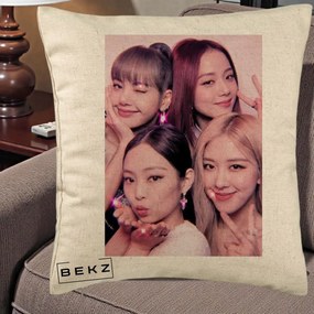 Perna Personalizata K-pop BLACKPINK Foto Grup Selfie Roz cu Glitter, 40x40 cm, Bej, Husa Detasabila, Perna Inclusa, BEKZ®