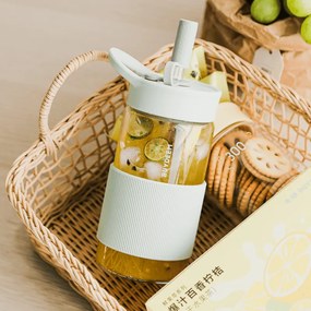 Sticla Buydeem CD1017-CG, 500 ml, Pai incorporat, Rezistenta la scurgeri, Sticla rezistentă la caldura pana la 150°C, Fara BPA, Verde