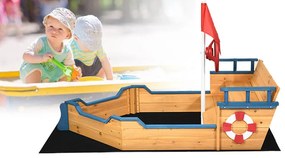 Lada de nisip in forma de nava pirat