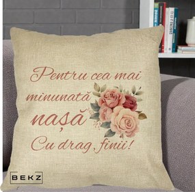 Cadou pentru Nasa - Perna Personalizata Pentru Cea mai Minunata Nasa Cu drag Finii, 40x40 cm, Crem, Husa Detasabila, Perna Inclusa, BEKZ®