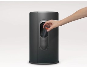 Coș de gunoi negru mat cu pedală din metal 10 l Arc – Joseph Joseph