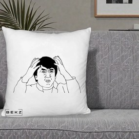 Perna Decorativa Jackie Chan WTF, 40x40 cm, Alb Pufos, Husa Detasabila, Perna Inclusa, BEKZ®