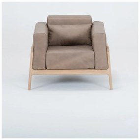 Fotoliu din piele bovină cu structură din lemn masiv de stejar Gazzda Fawn, maro deschis