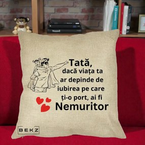 Cadou pentru Tata - Perna Personalizata Tata Nemuritor Supererou cu Masca, 40x40 cm, Crem, Husa Detasabila, Perna Inclusa, BEKZ®