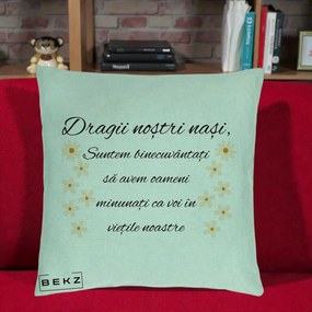 Cadou pentru Nasi - Perna Personalizata Dragii Nostri Nasi Suntem Binecuvantati cu Floricele, 40x40 cm, Verde Menta, Husa Detasabila, Perna Inclusa, BEKZ®