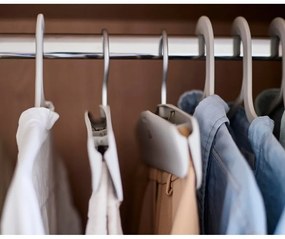 Umerașe 2 buc. din plastic pentru pantaloni Orderly – Joseph Joseph