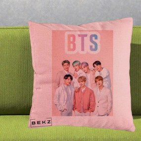 Perna Personalizata K-pop BTS Foto Grup cu BTS si Fond Roz Pastel, 40x40 cm, Roz, Husa Detasabila, Perna Inclusa, BEKZ®