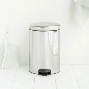 Cos de gunoi cu pedala Brabantia NewIcon 649040, 20 L, Inchidere lina, Baza antiderapanta, Inox