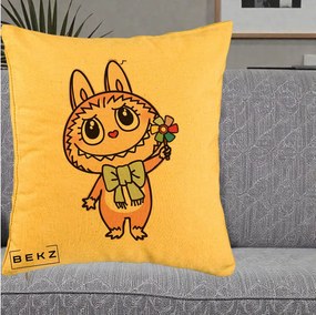 Perna Personalizata Labubu Roz cu Morisca, 40x40 cm, Galben, Husa Detasabila, Perna Inclusa, BEKZ®