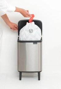 Cos de gunoi Brabantia Bo Small Hi 1006646, 7 L, Deschidere lina si silentioasa, Baza antiderapanta, Rezistent la amprente, Inox mat