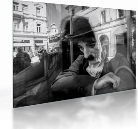 Tablou pe sticlă - Charles Chaplin la Praga (70x50 cm)