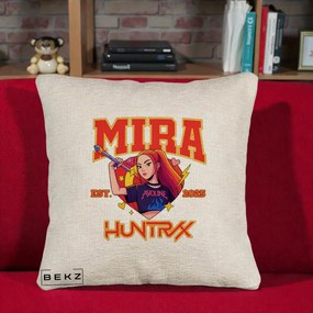 Perna Personalizata K-pop HUNTRX Mira Personaj Avoline, 40x40 cm, Bej Canapea, Husa Detasabila, Perna Inclusa, BEKZ®