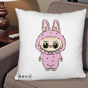Perna Personalizata Labubu Mov Pastel, 40x40 cm, Alb Pufos, Husa Detasabila, Perna Inclusa, BEKZ®