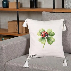 Perna Decorativa Buburuza Norocoasa pe Trifoi cu Patru Foi, 40x40 cm, Bej cu Franjuri, Husa Detasabila, Perna Inclusa, BEKZ®
