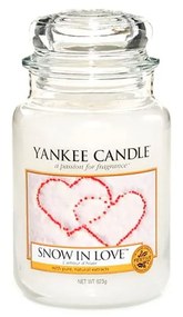 Lumânare parfumată Yankee Candle Înzăpezit în iubire, timp de ardere 110 h