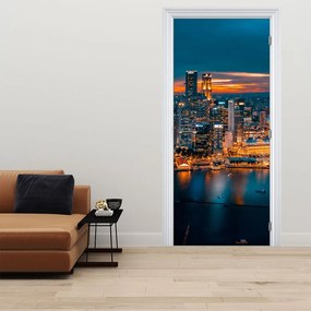 Fototapet pentru ușă - Oraș noaptea (95x205cm)