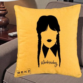 Perna Personalizata Wednesday Addams Silueta Alb-Negru, 40x40 cm, Galben, Husa Detasabila, Perna Inclusa, BEKZ®