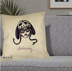 Perna Personalizata Wednesday Addams cu Caine Dalmatian, 40x40 cm, Crem, Husa Detasabila, Perna Inclusa, BEKZ®