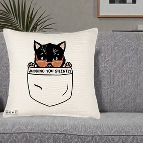 Perna Decorativa Judging You Silently Pisica Buzunar, 40x40 cm, Crem Reliefat, Husa Detasabila, Perna Inclusa, BEKZ®