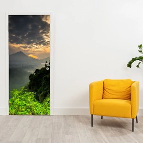 Fototapet pentru ușă - Peisaj montan verde (95x205cm)