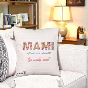 Cadou pentru Mama - Perna Personalizata Mami Esti Cea mai Minunata La Multi Ani cu Litere Florale, 40x40 cm, Bej cu Franjuri, Husa Detasabila, Perna Inclusa, BEKZ®