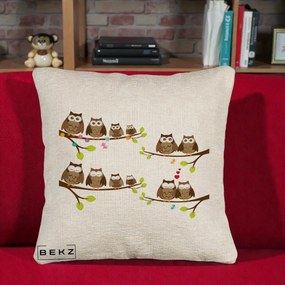 Perna Decorativa Familie de Bufnite pe Ramuri, 40x40 cm, Bej Canapea, Husa Detasabila, Perna Inclusa, BEKZ®