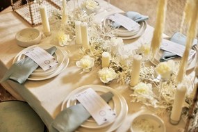 Set Evenimente Casablanca 4 piese ( 1 Platou, 1 Farfurie Mare, 1 Farfurie Desert, 1 Bol )