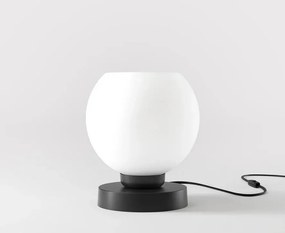 Veioza, Lampa de masa din alama Globe