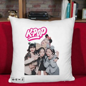 Perna Personalizata BLACKPINK K-Pop Grup Pozitii Amuzante, 40x40 cm, Alb Pufos, Husa Detasabila, Perna Inclusa, BEKZ®