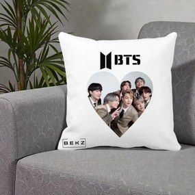 Perna Personalizata K-pop BTS Grup Fotografie in Inima, 40x40 cm, Alba Mata, Husa Detasabila, Perna Inclusa, BEKZ®