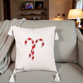 Perna Decorativa Candy Cane de Craciun, 40x40 cm, Bej cu Franjuri, Husa Detasabila, Perna Inclusa, BEKZ®