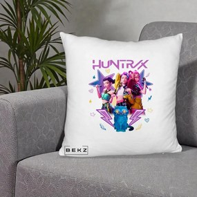 Perna Personalizata K-pop HUNTRX Trio 3D cu Pisica Fulgere, 40x40 cm, Alb Pufos, Husa Detasabila, Perna Inclusa, BEKZ®