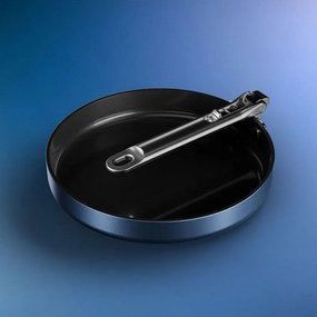 Tigaie adâncă Joseph Joseph Space 45041, 24 cm, mâner pliabil, acoperire ceramică, se poate folosi la cuptor până la 232 °C, compatibilă cu plitele cu inducție, albastră