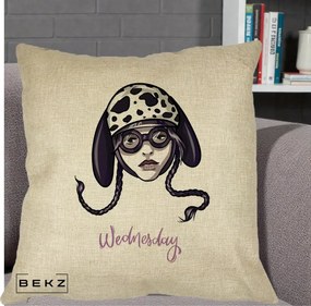 Perna Personalizata Wednesday Addams cu Caine Dalmatian, 40x40 cm, Crem, Husa Detasabila, Perna Inclusa, BEKZ®