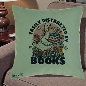 Perna Personalizata Easily Distracted by Books, 40x40 cm, Verde, Husa Detasabila, Perna Inclusa, BEKZ®
