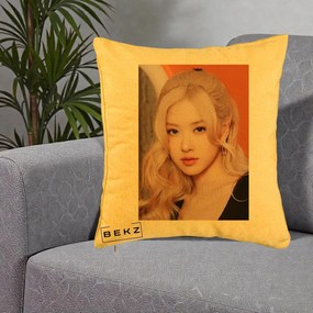 Perna Personalizata K-pop BLACKPINK cu Funda Rosie, 40x40 cm, Galben, Husa Detasabila, Perna Inclusa, BEKZ®