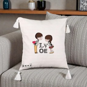 Cadou Romantic - Perna Personalizata Cuplu Kawaii LOVE, 40x40 cm, Bej cu Franjuri, Husa Detasabila, Perna Inclusa, BEKZ®