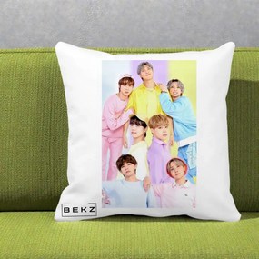 Perna Personalizata K-pop BTS Foto Grup Pastel Colorat cu 7 Membrii, 40x40 cm, Alba Mata, Husa Detasabila, Perna Inclusa, BEKZ®