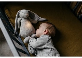 Pluș de îmbrățișat cu sunete și lumină Moonie iepuraș 2.0 organic grey