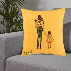 Cadou pentru Mama - Perna Personalizata Mom of Girls Mama cu Fetele, 40x40 cm, Galben, Husa Detasabila, Perna Inclusa, BEKZ®
