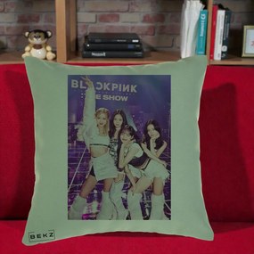 Perna Personalizata K-pop BLACKPINK The Show Concert cu 4 Membre pe Scena, 40x40 cm, Verde, Husa Detasabila, Perna Inclusa, BEKZ®