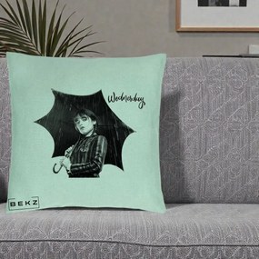 Perna Personalizata Wednesday Addams cu Umbrela Foto, 40x40 cm, Verde Menta, Husa Detasabila, Perna Inclusa, BEKZ®