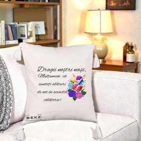 Cadou pentru Nasi - Perna Personalizata Dragii Nostri Nasi Multumim cu Flori Multicolore, 40x40 cm, Bej cu Franjuri, Husa Detasabila, Perna Inclusa, BEKZ®