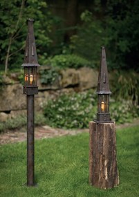 Stalp lumina piedestrala design medieval, iluminat exterior din fier forjat inaltime 74,5cm AL 6842